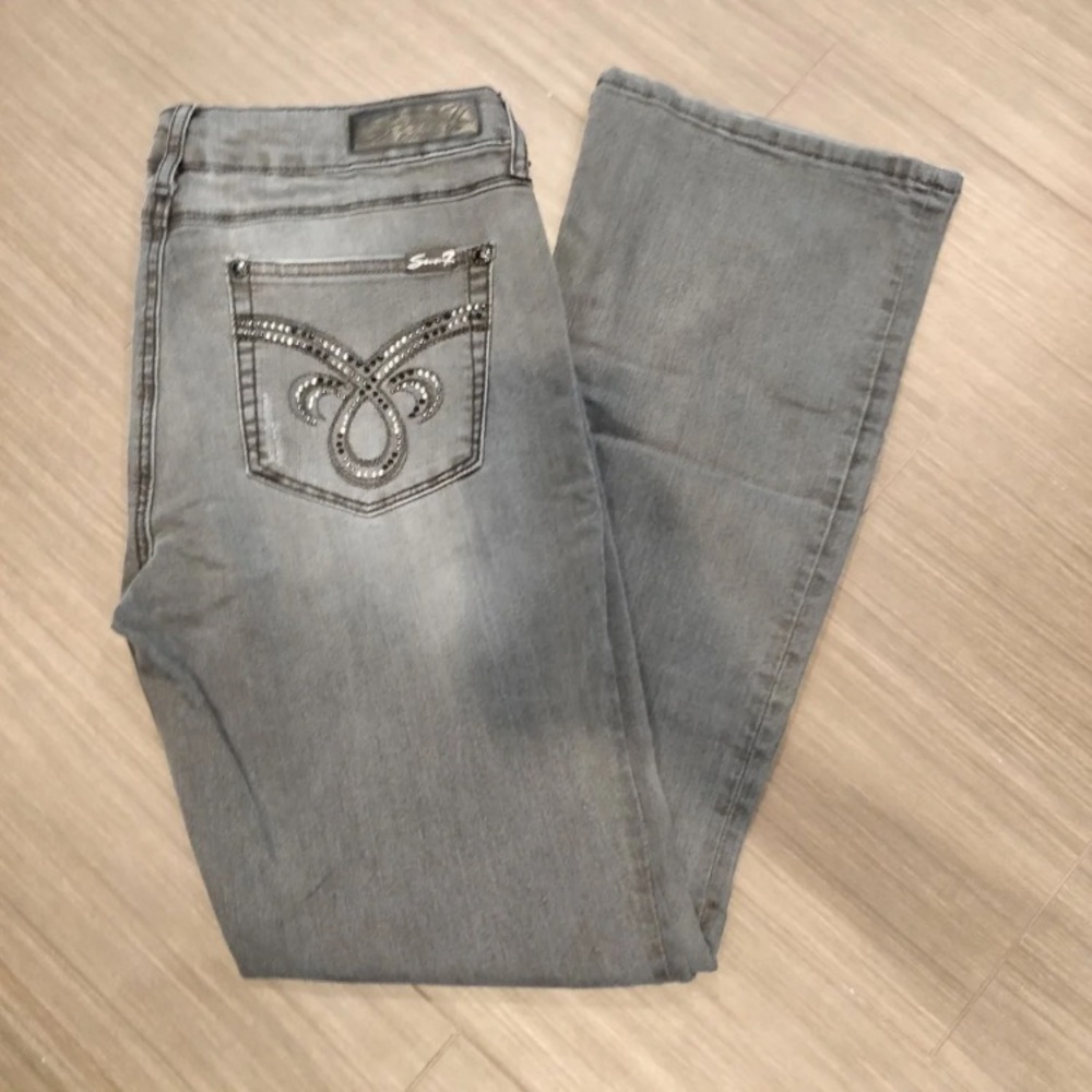 Grey Seven7 jeans women's size 12 slim boot cut.